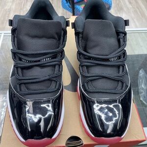 Air Jordan 11 low bred